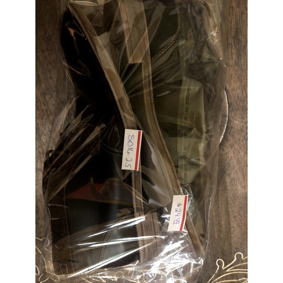 Men's Brown Chukka Style Boots - Picture 9 of 9